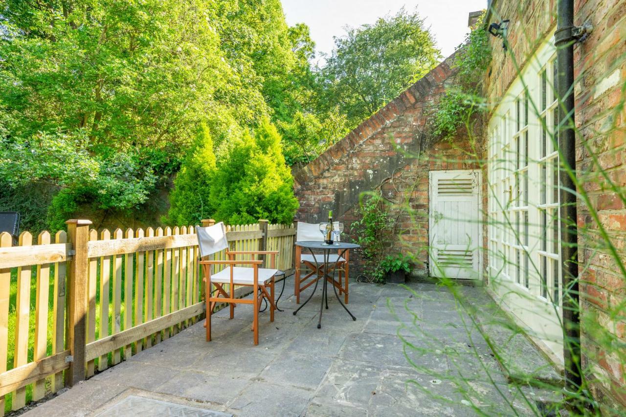 The Cottage By The Walls York Eksteriør bilde